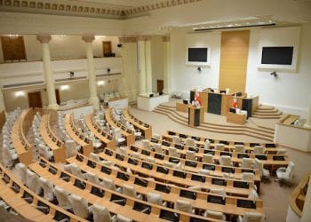 რამდენ ხანში აირჩევენ ახალ მთავრობას პრემიერ-მინისტრის გადადგომის შემდეგ