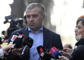 შევთანხმდით განსახილველი საკითხების ჩარჩოზე… ამ საკითებში შესულია პატიმრების და რიგგარეშე არჩევნების საკითხიც – დავით ბაქრაძე