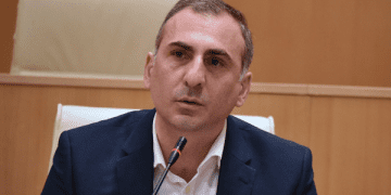 ბადრი ესებუას ხომ არაფერი შემოუთვლია – ალეკო ელისაშვილი ვახტანგ გომელაურს