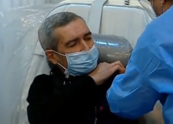 პაატა იმნაძემ ვაქცინა პირდაპირ ეთერში გაიკეთა