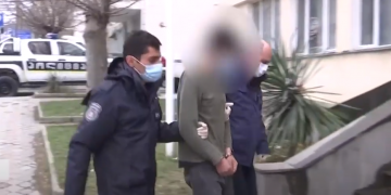 თელავი: არასრულწლოვანთან სქესობრივი კავშირი დაამყარეს, რის შემდეგაც ის ძმამ რამდენჯერმე ცემა