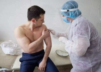 ვლადიმერ ზელენსკიმ კორონავირუსის საწინააღმდეგო ვაქცინა გაიკეთა