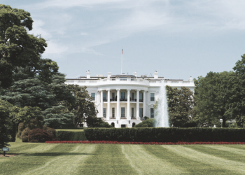 როგორ იცვლებოდა თეთრი სახლის ოვალური კაბინეტი სხვადასხვა ადმინისტრაციის დროს