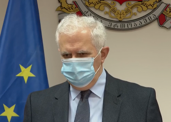 „მოჩქარეს მოუგვიანდესო“ – ასე უპასუხა ამირან გამყრელიძემ კომენდანტის საათის მოხსნაზე დასმულ შეკითხვას