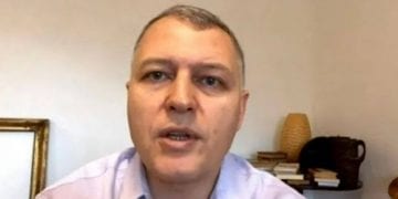 “დაავადებათა კონტროლის ცენტრი არის პასუხისმგებელი იმაზე, რაც ხდება ქვეყანაში” – გიორგი ფხაკაძე