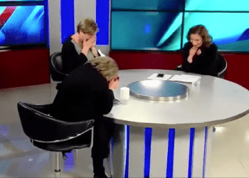 პოლიტიკურ თოქ-შოუში ასეთებიც ხდება – წამყვანი და სტუმრები სიცილს ვერ იკავებენ