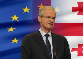 ვინ არის კრისტიან დანიელსონი, რომელიც საქართველოში პოლიტიკურ პარტიებს შორის დიალოგის ხელშესაწყობად ჩამოვიდა