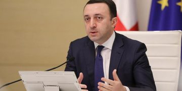 არსებობს ინფორმაცია, რომ ზოგიერთ წამალზე 300-400%-იანი ფასნამატია – რას ამბობს პრემიერი წამლების ფასებზე