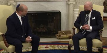 ისრაელის პრემიერ-მინისტრთან შეხვედრისას ბაიდენმა თვალები დახუჭა. ზოგმა გადაწყვიტა, რომ მას ჩაეძინა