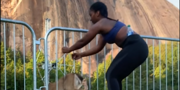 საოცარი კადრები – გმირმა ქალმა შველი სიკვდილს ორჯერ გადაარჩინა