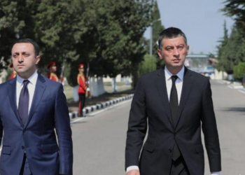 მოხერხება უნდა, იყოს კაცი პრემიერმინისტრი და გახდეს სააკაშვილის მარიონეტი – ღარიბაშვილი გახარიაზე