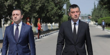 მოხერხება უნდა, იყოს კაცი პრემიერმინისტრი და გახდეს სააკაშვილის მარიონეტი – ღარიბაშვილი გახარიაზე