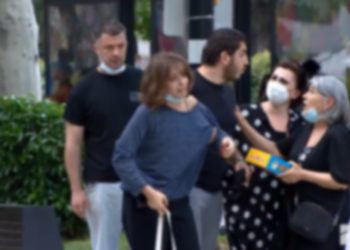 როგორ ვიქცევით როცა ძალადობას ვხედავთ? – The Talk შოუს ექსპერიმენტი, რომელშიც ნამდვილ გმირებს აღმოაჩენთ