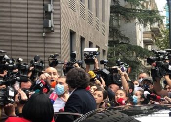 VIDEO: „ნაძირალა პროვოკატორო” – ნიკა მელია და ირაკლი კობახიძე ერთმანეთს სიტყვიერად დაუპირისპირდა