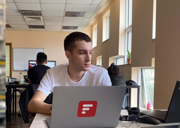 ვინ არის ახალგაზრა ბიჭი, რომელიც ვერაზე ჩაცხრილეს