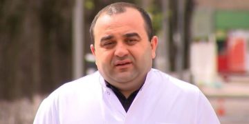 გული მწყდება – მე მაცვია თეთრი ხალათი და სიკვდილის ბოლომდე მის გახდას არ ვაპირებ… – ვის მიმართავს ლევან რატიანი