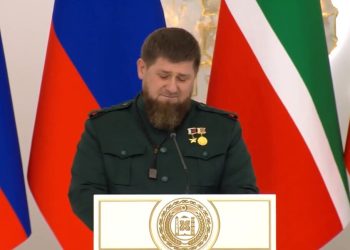 რამზან კადიროვს, მორიგი ინაუგურაციის დროს, თვალებზე ცრემლი მოადგა, დამსწრეთა ნაწილი კი ატირდა