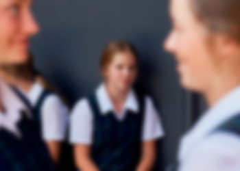 “მითხარი რა ხარ, თორემ დაგარტყამ კიდევ ერთხელ” – დაპირისპირება არასრულწლოვანებს შორის