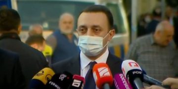 ვილოცოთ, რომ ეს ადამიანები ცოცხლები გამოვიდნენ – ირაკლი ღარიბაშვილი ბათუმშია