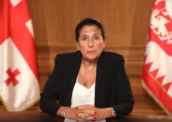 კომენტარები უნდა მოდიოდეს უწყებებიდან, რომლებმაც უნდა დაადასტურონ ტყუილ-მართალი, ქილიკი პასუხი არ არის – პრეზიდენტი