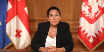 კომენტარები უნდა მოდიოდეს უწყებებიდან, რომლებმაც უნდა დაადასტურონ ტყუილ-მართალი, ქილიკი პასუხი არ არის – პრეზიდენტი