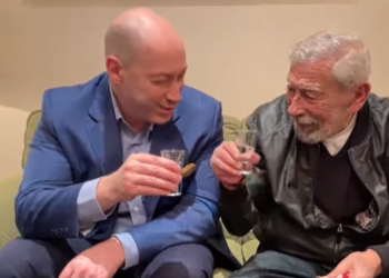 ვახტანგ კიკაბიძემ და დმიტრი გორდონმა მიხეილ სააკაშვილის სადღეგრძელო დალიეს