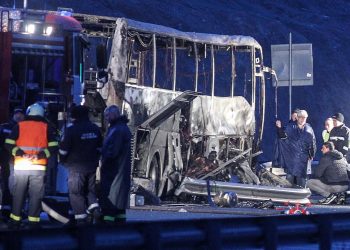 ბულგარეთში ტურისტებით სავსე ავტობუსს ცეცხლი გაუჩნდა – დაიღუპა 46 მგზავრი, მათ შორის არიან ბავშვებიც