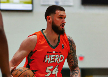 სანდრო მამუკელაშვილი შეუჩერებელია –  22 ქულა და ზედიზედ მეორე ორმაგი დუბლი