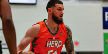 სანდრო მამუკელაშვილი შეუჩერებელია –  22 ქულა და ზედიზედ მეორე ორმაგი დუბლი