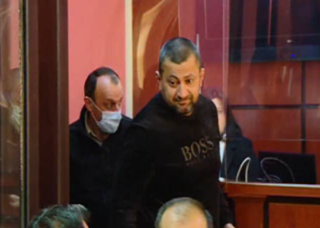 ზურაბ ზვიადაურის სასამართლო დარბაზიდან გათავისუფლების კადრები