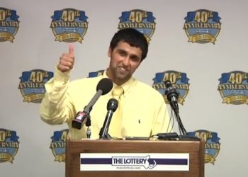 VIDEO: წინა დღეს შეყვარებულმა მიატოვა, მეორე დღეს კი ლატარიაში 30, 500 მილიონი დოლარი მოიგო