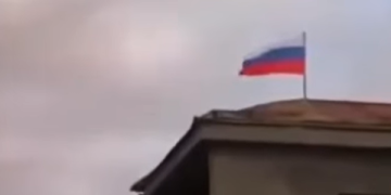 “ევროკავშირის და ამერიკის დროშას ხო ჯობია, გაუმარჯოს ყველაზე მაგარ პრეზიდენტს…“ – ახმეტაში გადაღებულმა კადრებმა საზოგადოება აღაშფოთა