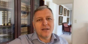 ვიცი ბევრს მოენატრა, მაგრამ ორი ვარიანტია – გიორგი ფხაკაძე კორპორატიულ წვეულებებზე