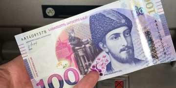 მთავრობის ახალი გადაწყვეტილება: 50 წლის ასაკიდან 100 ლარიანი დახმარება – რა შემთხვევაში მიიღებთ თანხას