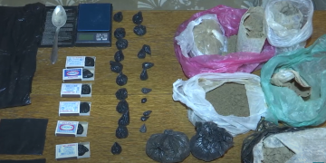 ამოღებულია 3 კილოგრამამდე „ჰეროინი“ და სხვადასხვა სახის ნარკოტიკი – პოლიციამ 3 პირი დააკავა