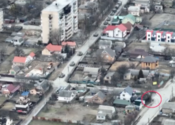 „რას იტყვის რუსეთი ამ ვიდეოზე“ – როგორ ჩაცხრილეს რუსმა ოკუპანტებმა მშვიდობიანი მოქალაქე ბუჩაში