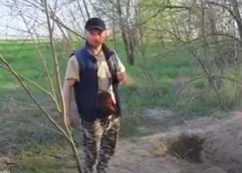 უკრაინაში, რუსებმა კაცი დახვრიტეს და დამარხეს, თუმცა მან სამარიდან ამოსვლა შეძლო და ახლა ინტერვიუს ჟურნალისტებს აძლევს – დაუჯერებელი ისტორია